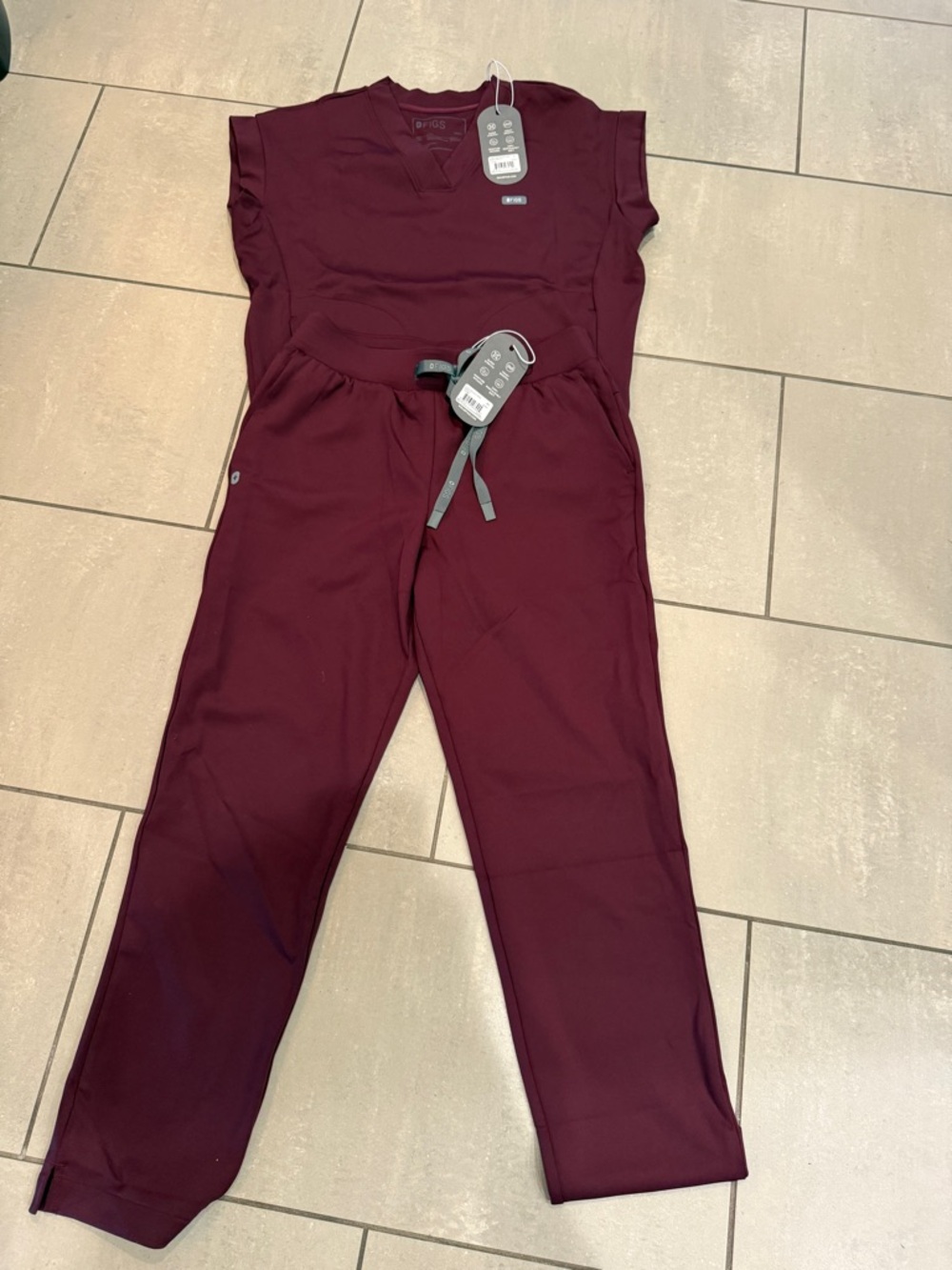 Scrub set! Figs FormX Tena Scrub Pants with Mira top